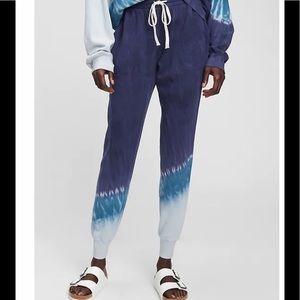 Gap, women’s joggers, size XXL